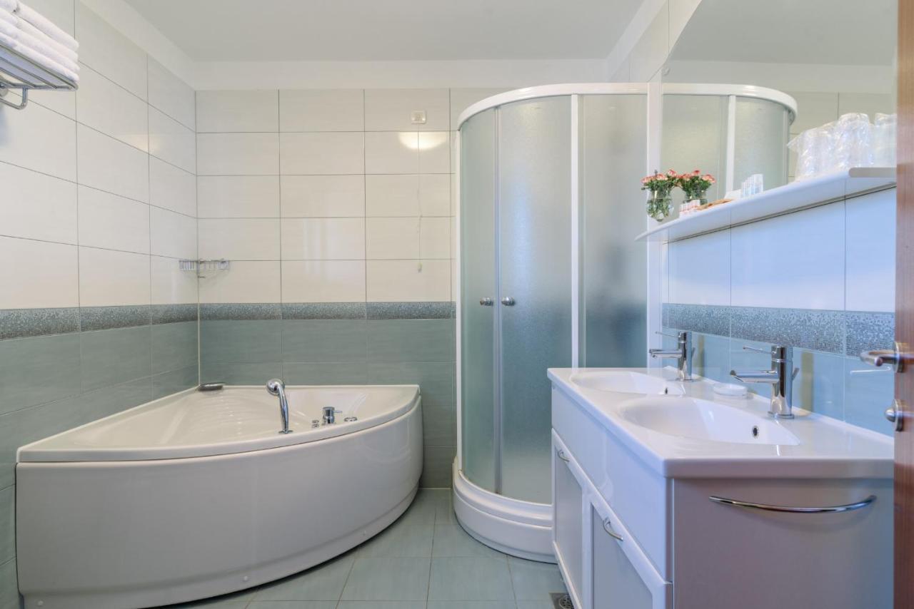 Villa Mediterana Seget Vranjica Εξωτερικό φωτογραφία