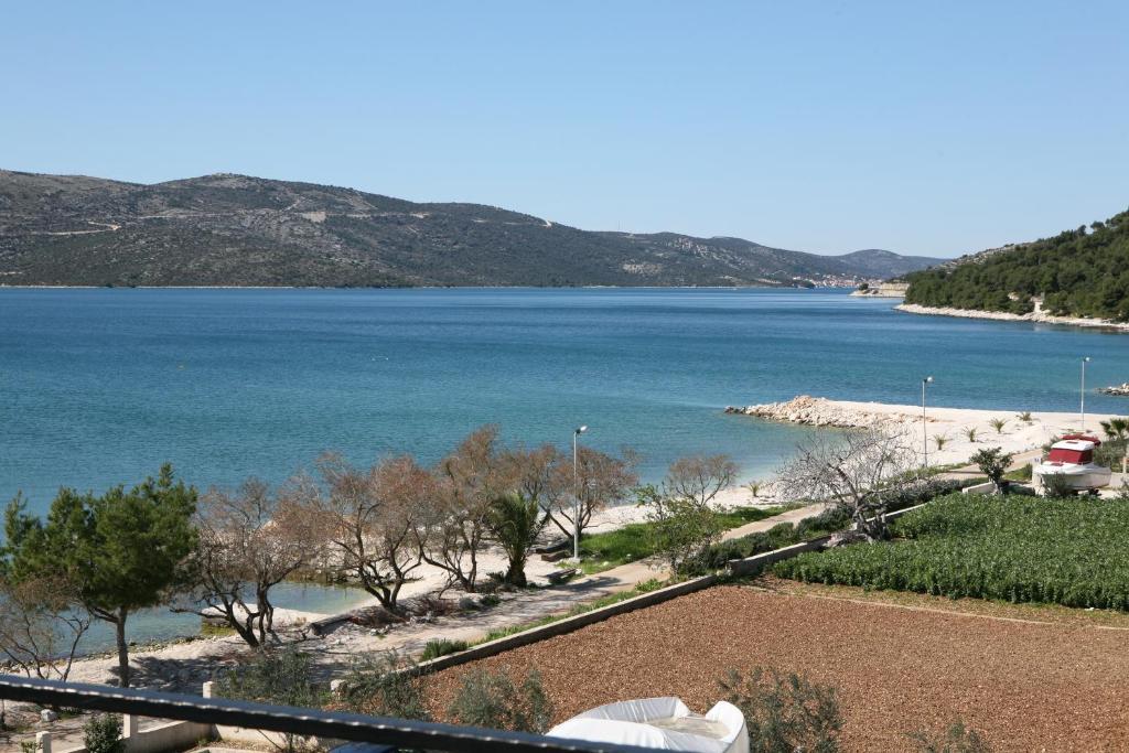 Villa Mediterana Seget Vranjica Δωμάτιο φωτογραφία