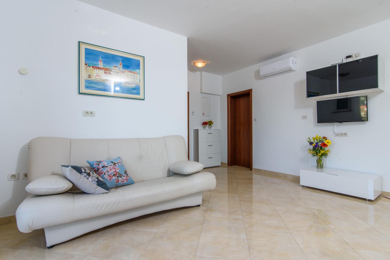 Villa Mediterana Seget Vranjica Εξωτερικό φωτογραφία