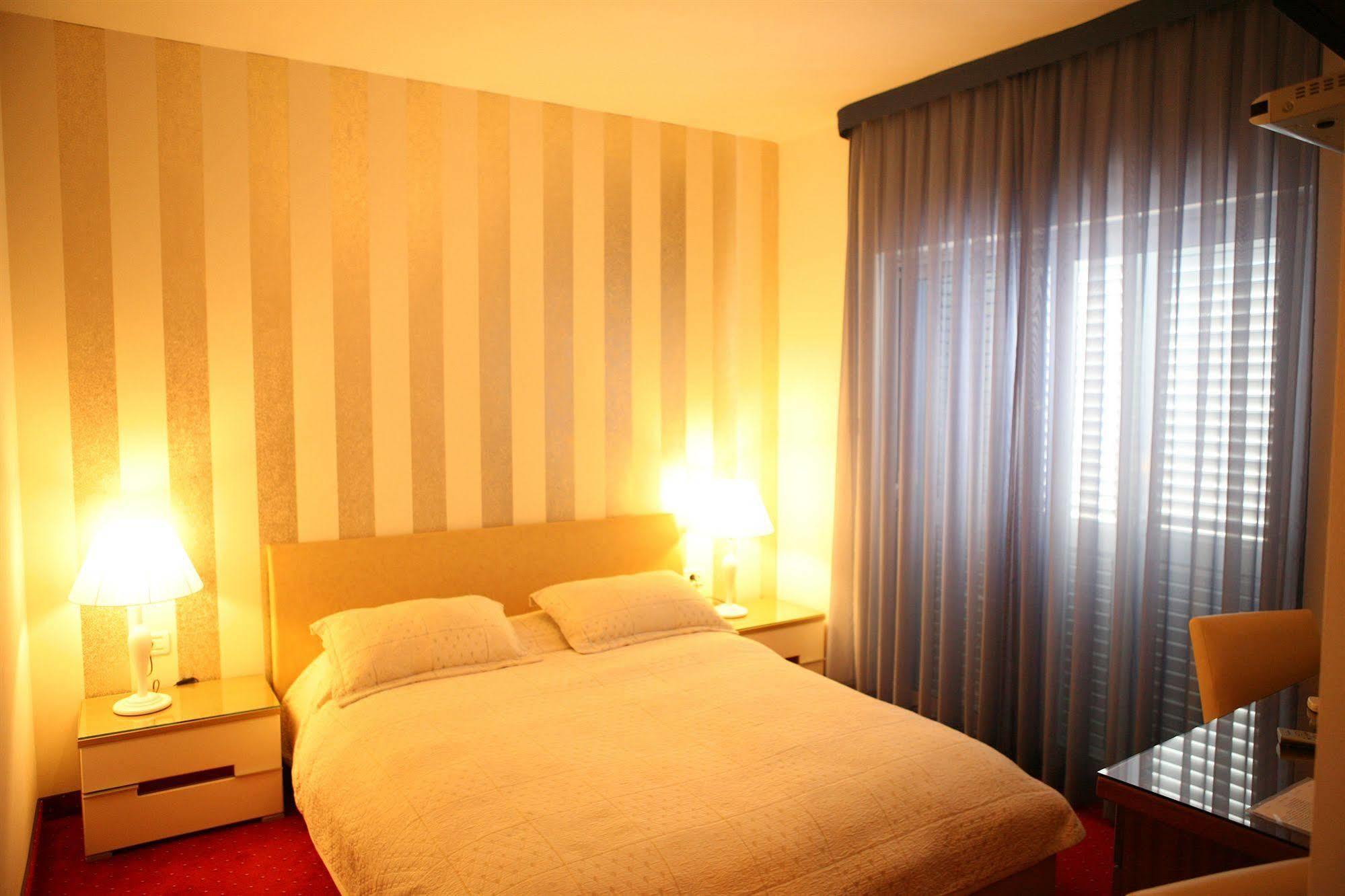 Villa Mediterana Seget Vranjica Εξωτερικό φωτογραφία